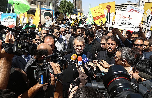 دکتر لاریجانی در راهپیمایی روز قدس در جمع خبرنگاران:حساسیت مردم ایران به سرنوشت سایر مسلمانان/مسلمانان نباید فرصت سوءاستفاده به رژیم صهیونیستی بدهند