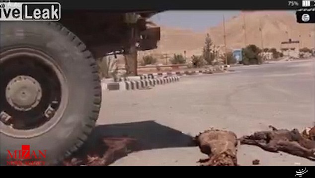 ویدئوی جدید داعش: مومیاییهای پالمرا را نابود کردیم ویدئوی جدید داعش: مومیاییهای پالمرا را نابود کردیم