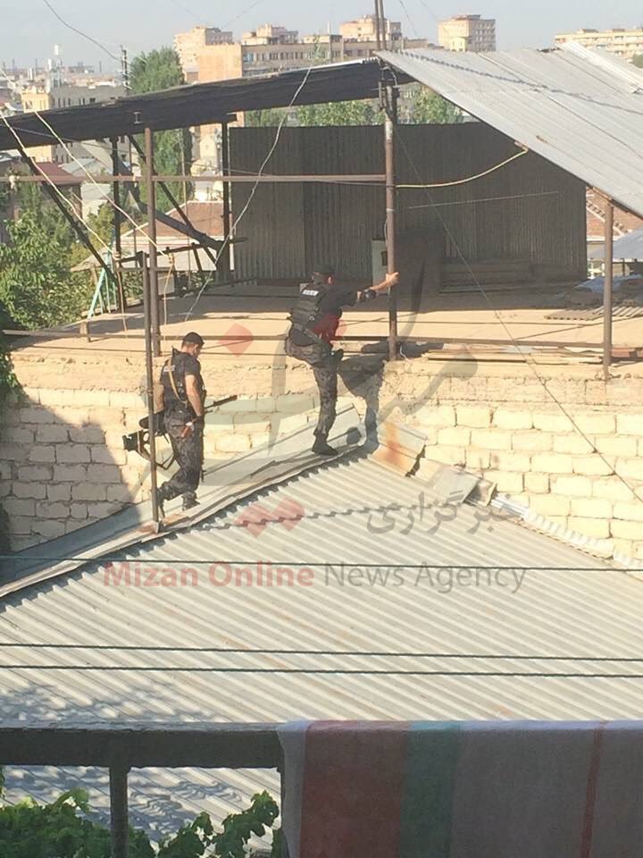 گروگان‌گیری در ارمنستان / مقر فرماندهی پلیس ایروان به تصرف افراد مسلح درآمد / تاکنون یک کشته و چندین زخمی+فیلم