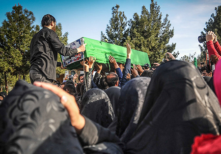 پیکر 6 شهید افغان از لشگر فاطمیون در تهران تشییع شدند