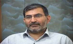 كتاب‌هایم را در محل كار نوشته‌ام/ تنها از راه ادبیات نمی‌توان امرار معاش كرد