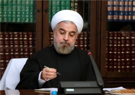 روحانی درگذشت حاج اسماعیل رضایی پدر سه شهید را تسلیت گفت روحانی درگذشت حاج اسماعیل رضایی پدر سه شهید را تسلیت گفت
