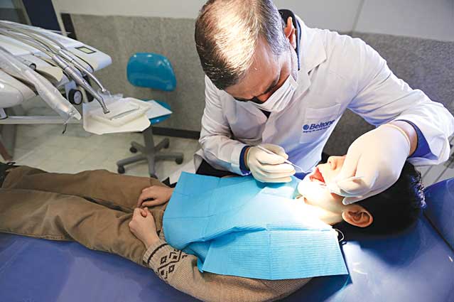 تقاضا برای داشتن دندان های زیبا همه گیر شده است