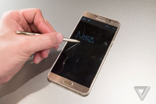 گلکسی Note 5 رسما رونمایی شد؛ پردازندهی Exynos 7420 و ۴ گیگابایت حافظهی رم+عکس گلکسی Note 5 رسما رونمایی شد؛ پردازندهی Exynos 7420 و ۴ گیگابایت حافظهی رم+عکس