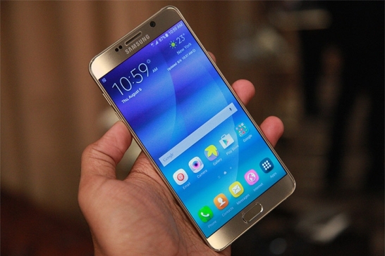 گلکسی Note 5 رسما رونمایی شد؛ پردازندهی Exynos 7420 و ۴ گیگابایت حافظهی رم+عکس گلکسی Note 5 رسما رونمایی شد؛ پردازندهی Exynos 7420 و ۴ گیگابایت حافظهی رم+عکس