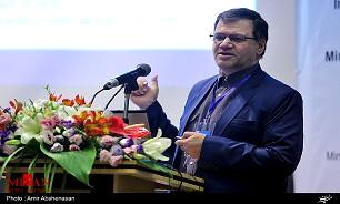 تقدیر از دکتر لاریجانی در همایش مشاهیر پزشکی ایران تقدیر از دکتر لاریجانی در همایش مشاهیر پزشکی ایران