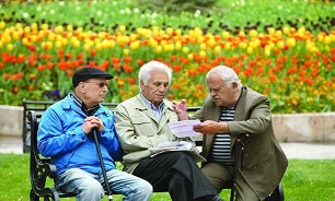 روستاییان بالای ۶۵ سال سن با ۱۵ سال سابقه بیمه مستمری می‌گیرند