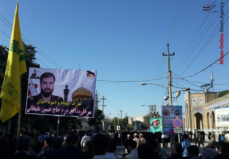 پیکر مطهر ۲ شهید مدافع حرم در کرمانشاه تشییع شد+تصاویر پیکر مطهر ۲ شهید مدافع حرم در کرمانشاه تشییع شد+تصاویر
