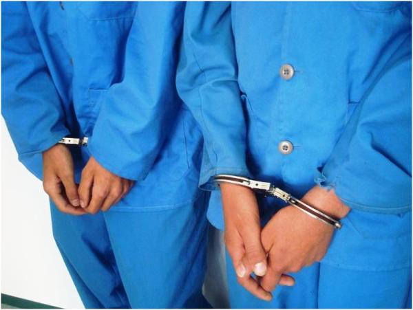 دستگیری سارقان مسلح بانک روستا/ اعتراف متهمان به سرقت با اسلحه پلاستیکی