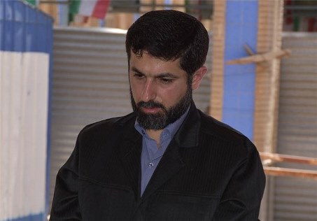 اختصاص یک کانکس به دانش‌آموزانی که در طویله درس می‌خوانند