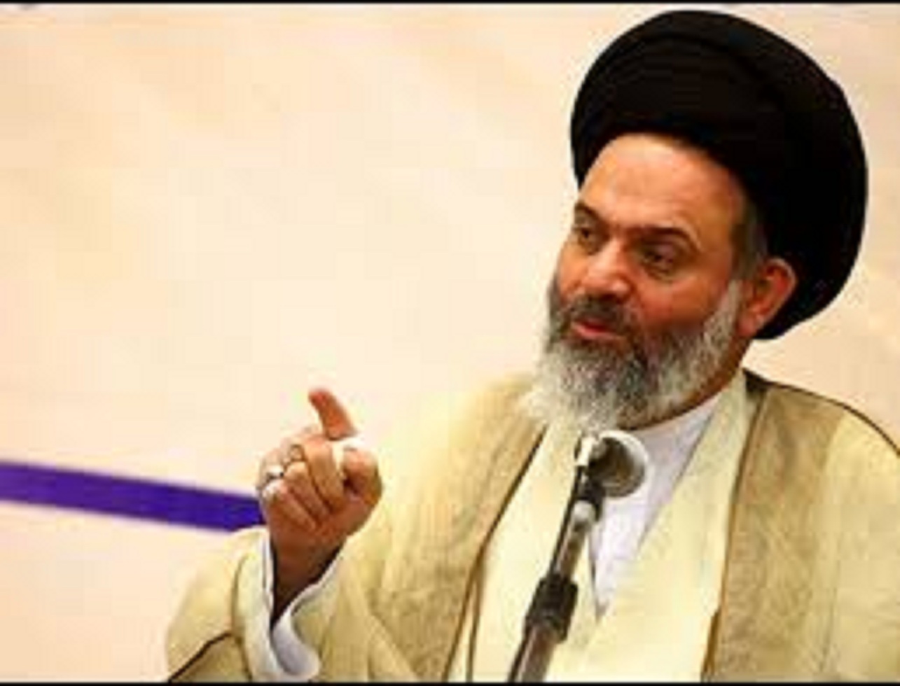 دشمن سعی در تخریب چهره روحانیت در بین مردم دارد