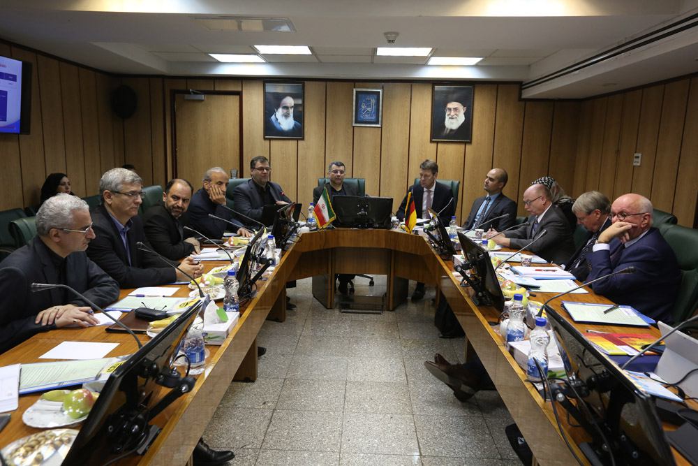 بسترهای مناسبی برای همکاری با کشور آلمان در زمینه آموزش علوم پزشکی در کشور وجود دارد بسترهای مناسبی برای همکاری با کشور آلمان در زمینه آموزش علوم پزشکی در کشور وجود دارد