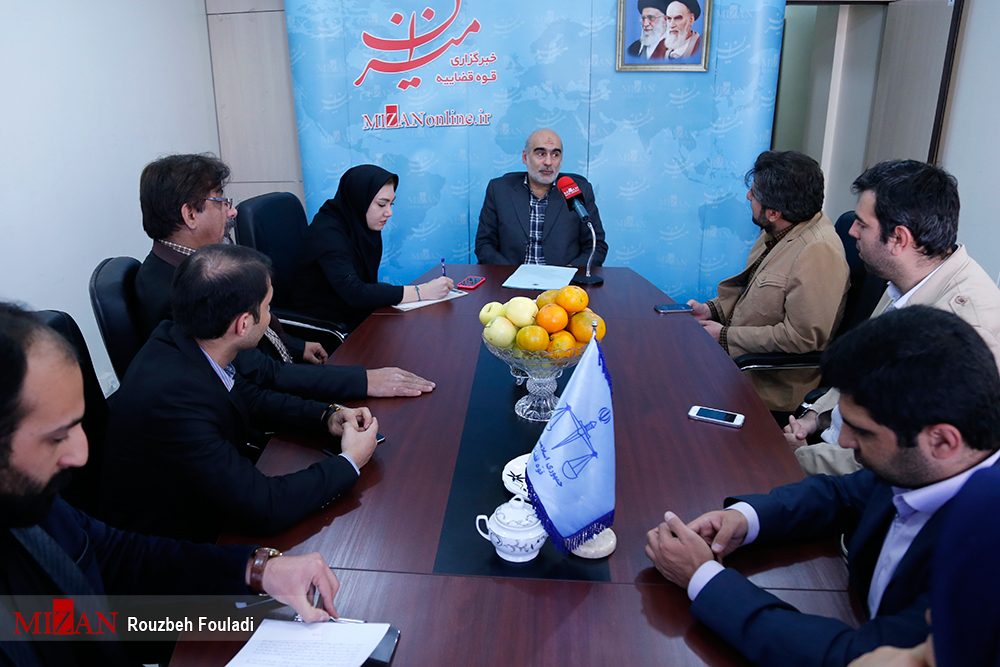 قدرت برخی از روسای شعبه از مدیرعامل بانک بیشتر است/ در این دولت توصیه ها کاهش یافته است قدرت برخی از روسای شعبه از مدیرعامل بانک بیشتر است/ در این دولت توصیه ها کاهش یافته است