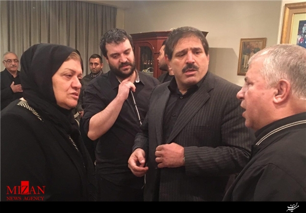 پروین، جدیدی را به خانه پورحیدری برد/ دلجویی کشتی‌گیر سابق از خانواده پدر استقلال+عکس