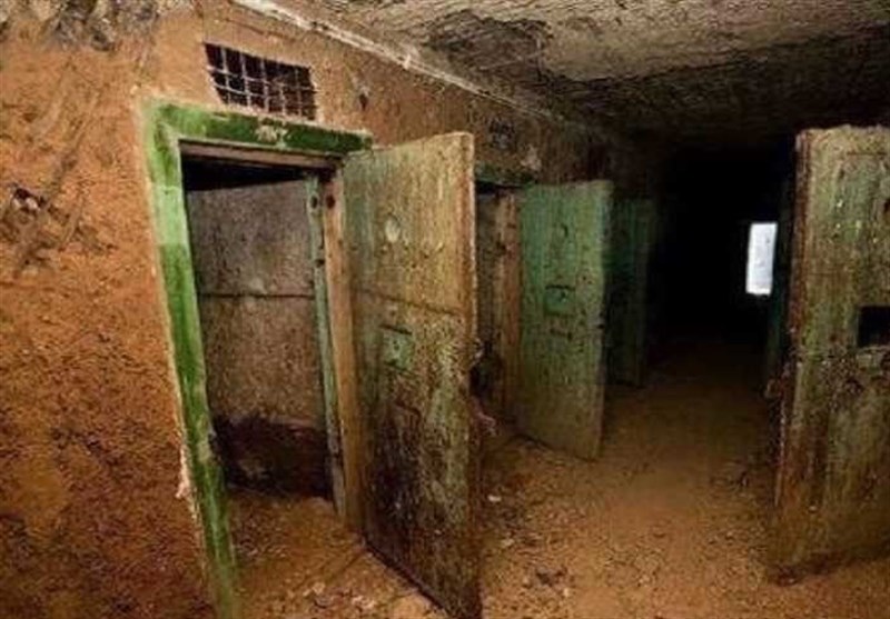 کشف مخوفترین زندان زیرزمینی داعش در نینوا+عکس کشف مخوفترین زندان زیرزمینی داعش در نینوا+عکس