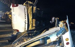 افزایش تلفات واژگونی اتوبوس زائران کربلا به 25 نفر/ مرگ 4 نفر حین انتقال به بیمارستان