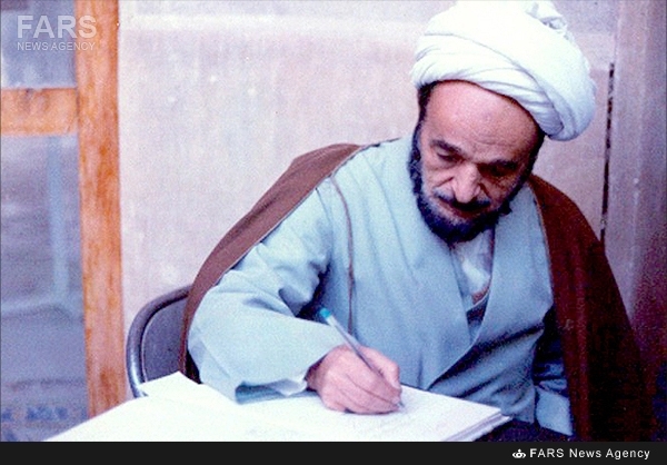منزل علامه جعفری جشن عروسی برپا میشد/ ماجرای ناپدید شدن کاغذهای تفسیر علامه جعفری/ شرط پدر برای ازدواج دخترانش منزل علامه جعفری جشن عروسی برپا میشد/ ماجرای ناپدید شدن کاغذهای تفسیر علامه جعفری/ شرط پدر برای ازدواج دخترانش