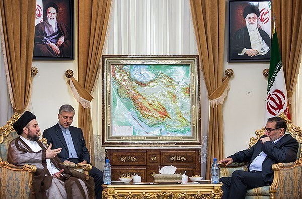 اقدام جالب شمخانی در دیدار با هاموند +تصاویر اقدام جالب شمخانی در دیدار با هاموند +تصاویر