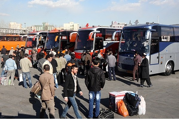 هزینه یک سر خالی رفت اتوبوس برعهده مسافر/ کرایه 210 هزار تومانی تاکسی از مرز مهران به تهران