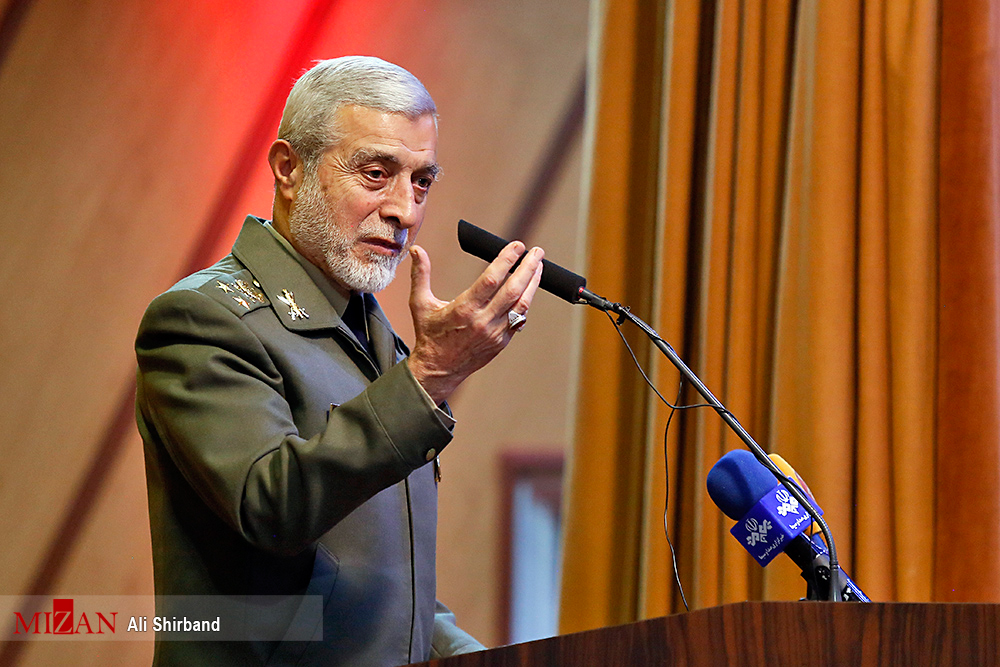 بهترین نیروی ارتش به ستاد کل نیروهای مسلح معرفی شد/ سربازان آماده و انگشتان روی ماشه