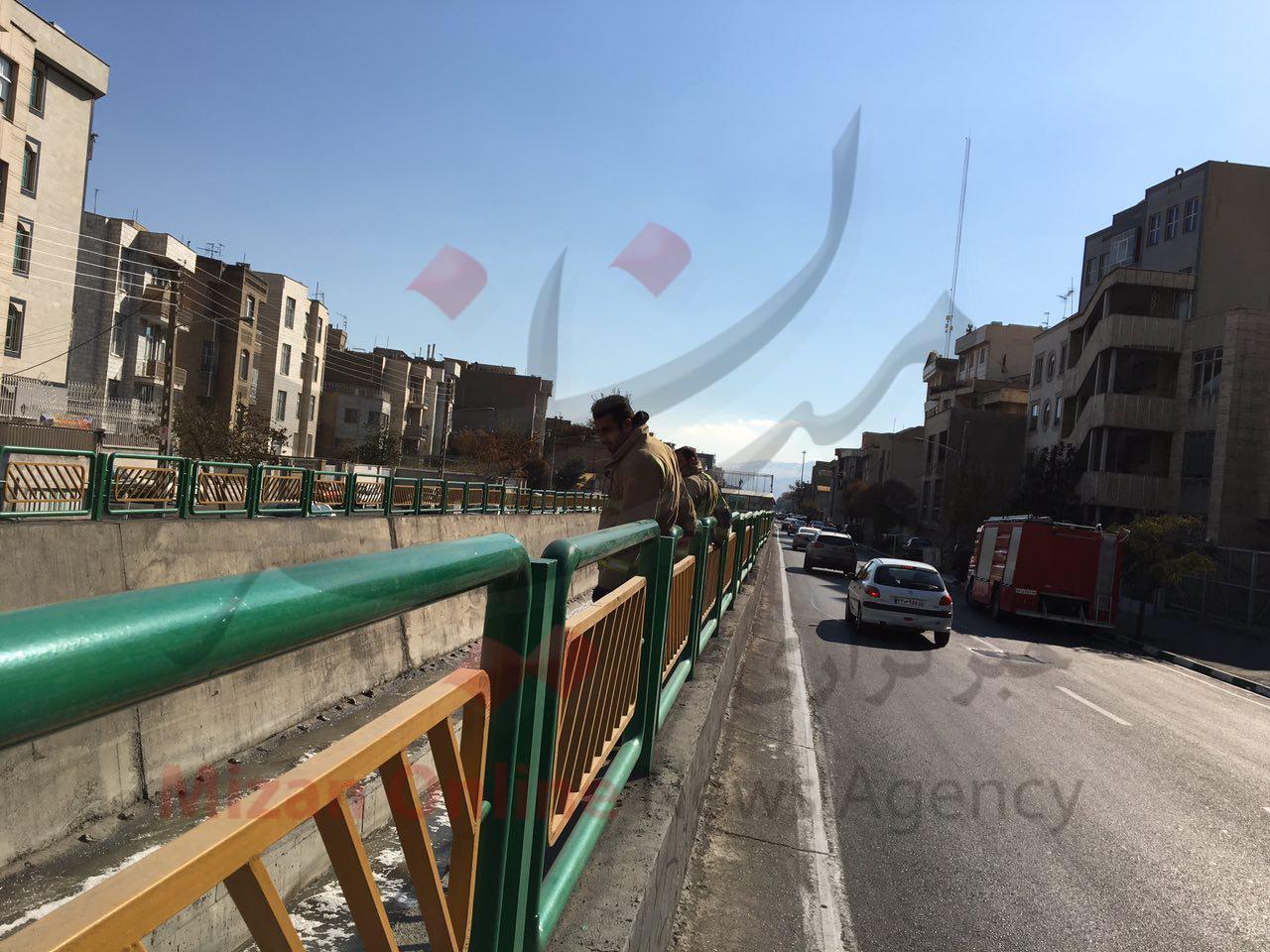 ادامه جستجو برای یافتن زن مفقود شده در جوی آب/احتمال خروج جنازه از شهر ادامه جستجو برای یافتن زن مفقود شده در جوی آب/احتمال خروج جنازه از شهر