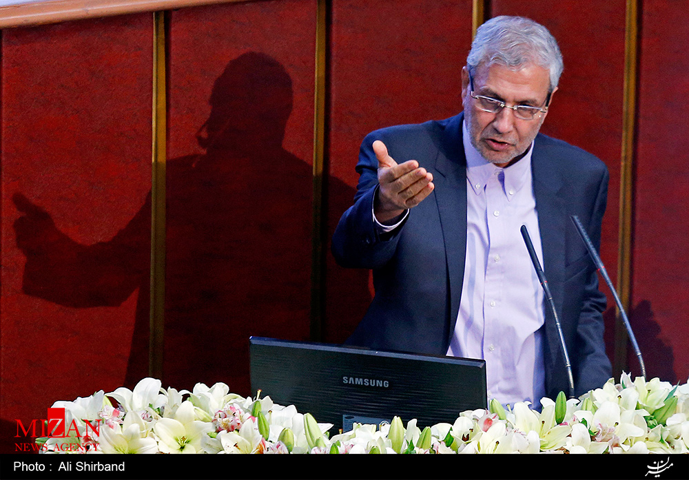 واگذاری سهام شرکت های خوب وزارت رفاه به بازنشستگان/حقوق بازنشستگان حداقل 20 درصد افزایش می یابد