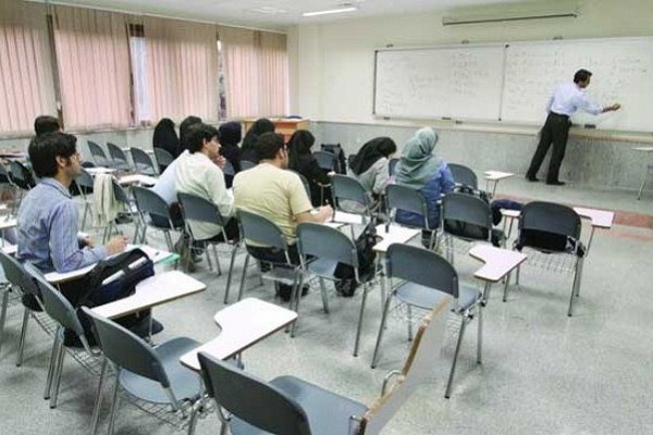 افزایش حقوق اساتید باعث زیان دهی واحدهای دانشگاه آزاد شد