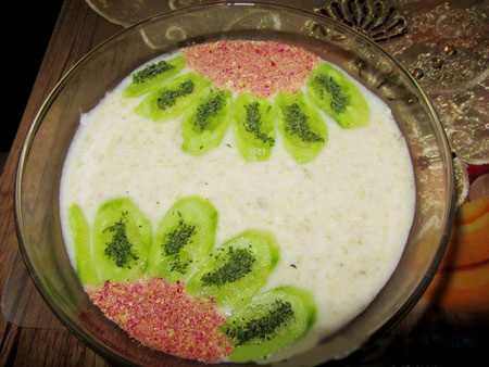 خودتان را با ماست خفه نکنید/ خوردن ماست و خیار زیاد خوب نیست