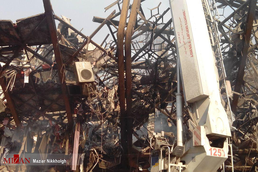 اولین تصویر از فرو ریختن ساختمان پلاسکو اولین تصویر از فرو ریختن ساختمان پلاسکو