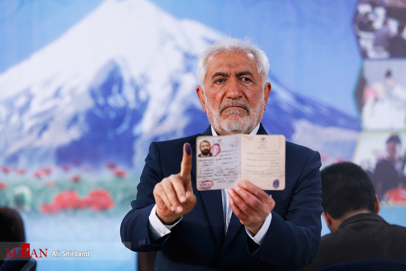 محمد غرضی، وزیر اسبق نفت، استاندار اسبق کردستان و خوزستان، نماینده اولین دوره مجلس از اصفهان، وزیر نفت در دولت مهدوی کنی و وزیر پست و تلگراف و تلفن از سال 64 تا 76
