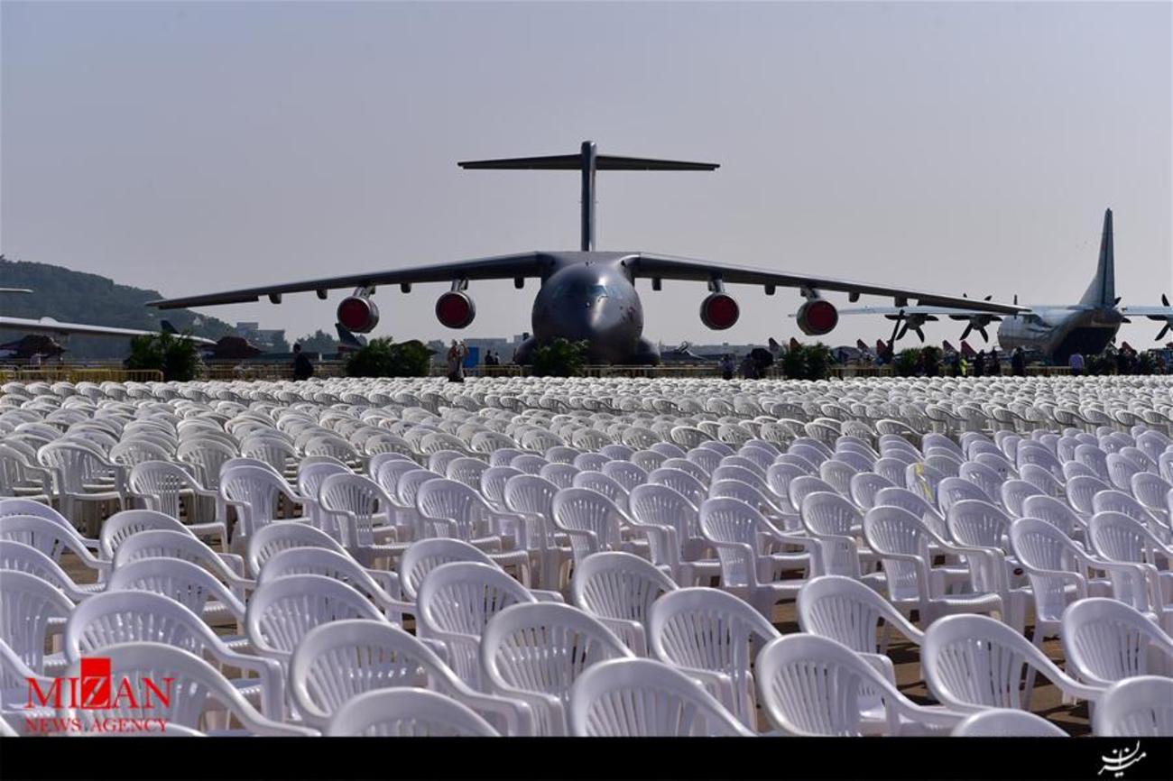 یک هواپیمای Y-20 ساخت چین در 11مین نمایشگاه هواوفضا در استان گوانگ دونگ در جنوب چین