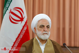 حجت الاسلام والمسلمین محسنی اژه ای، معاون اول قوه قضائیه ، در جلسه مشورتی رئیس قوه قضاییه با قضات دیوان عالی کشور