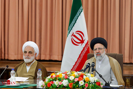 آیت الله رئیسی،رئیس قوه قضائیه، و حجت الاسلام والمسلمین محسنی اژه ای، معاون اول قوه قضائیه، در جلسه مشورتی با قضات دیوان عالی کشور