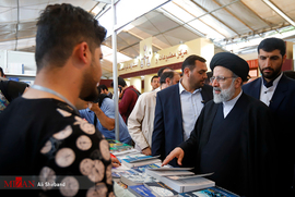 بازدید آیت الله رئیسی رئیس قوه قضاییه از نمایشگاه بین المللی کتاب تهران