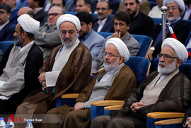 دیدار آیت الله رئیسی رئیس قوه قضاییه با خانواده شهدا، ایثارگران و اقشار مختلف مردم استان مرکزی