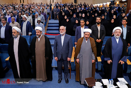 دیدار آیت الله رئیسی رئیس قوه قضاییه با خانواده شهدا، ایثارگران و اقشار مختلف مردم استان مرکزی