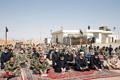 آیت الله رئیسی در ادامه سفر به استان خراسان جنوبی با حضور در پاسگاه‌ مرزی یزدان در نقطه صفر مرزی با کشور افغانستان