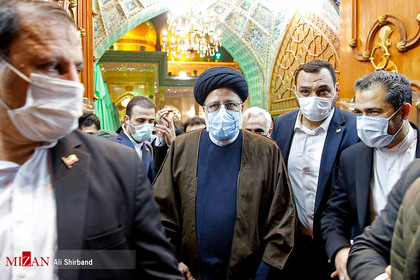 تشرف آیت الله رئیسی به حرمین امامین کاظمین (ع)