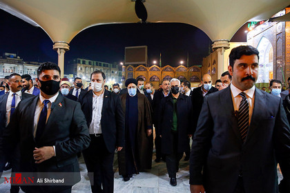 تشرف آیت الله رئیسی به حرمین امامین کاظمین (ع)