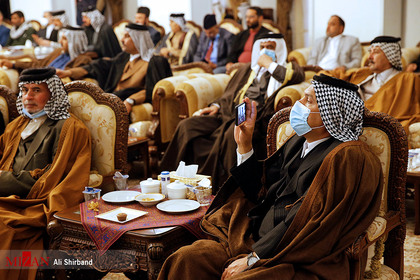 دیدار آیت الله رییسی رییس قوه قضاییه با سران عشایر عراق در محل سفارت جمهوری اسلامی ایران در بغداد