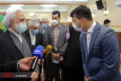 نشست صمیمی رئیس قوه قضاییه با قهرمانان المپیک، پارالمپیک و جهانی
