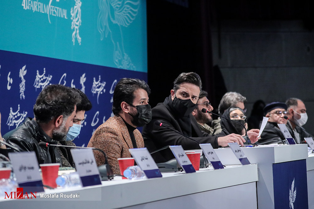 حواشی جالب نشست «خائن کشی» با حضور مهران مدیری/غیبت «امیر آقایی» به دلیل ابتلا به کرونا