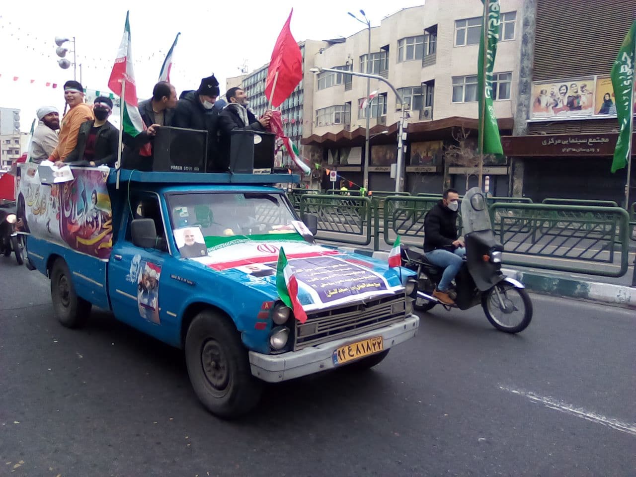 مراسم چهل و سومین سالگرد پیروزی انقلاب اسلامی آغاز مراسم چهل و سومین سالگرد پیروزی انقلاب اسلامی تا دقایقی دیگر