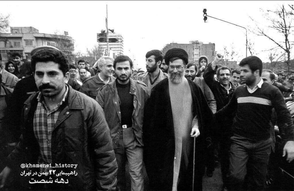 حضور حضرت آيتالله خامنهای در راهپيمایی ۲۲بهمن دهه شصت حماسه باشکوه ایرانیان در چهل و سومین سالگرد پیروزی انقلاب/ تأکید آیتالله رئیسی بر ضرورت تببین ابعاد ۲۲ بهمن