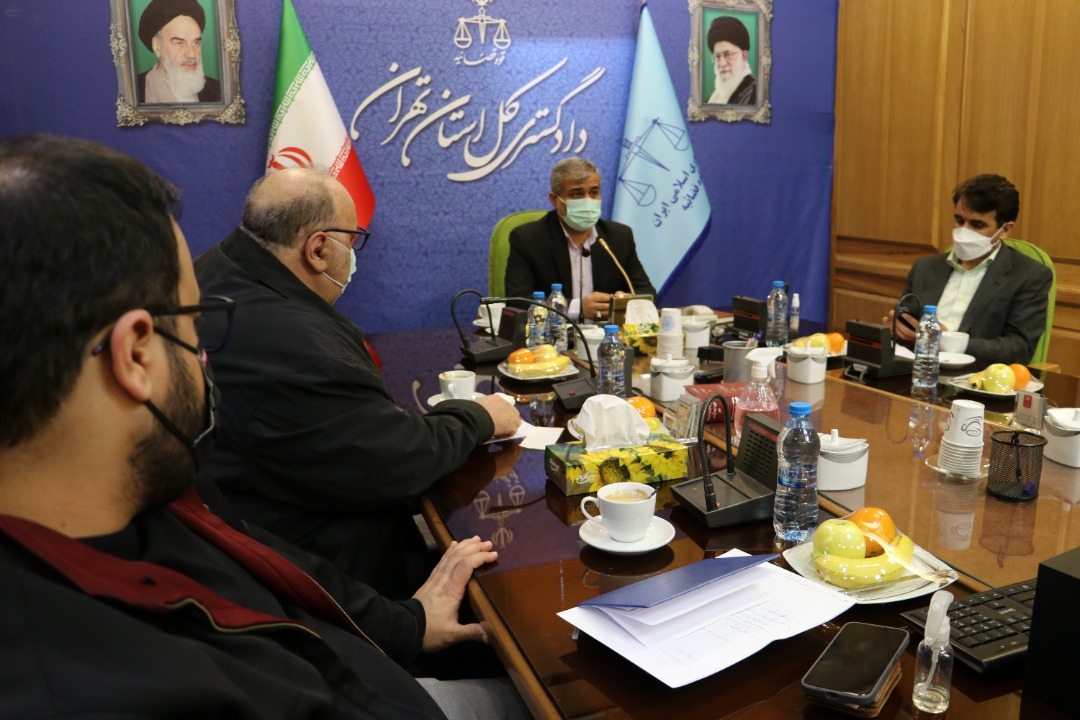 جریان رسانهای دشمن بهدنبال آن است که از برخی از محکومان امنیتی و گروهکهای تروریستی اعلام برائت کند جریان رسانهای دشمن بهدنبال آن است که از برخی از محکومان امنیتی و گروهکهای تروریستی اعلام برائت کند