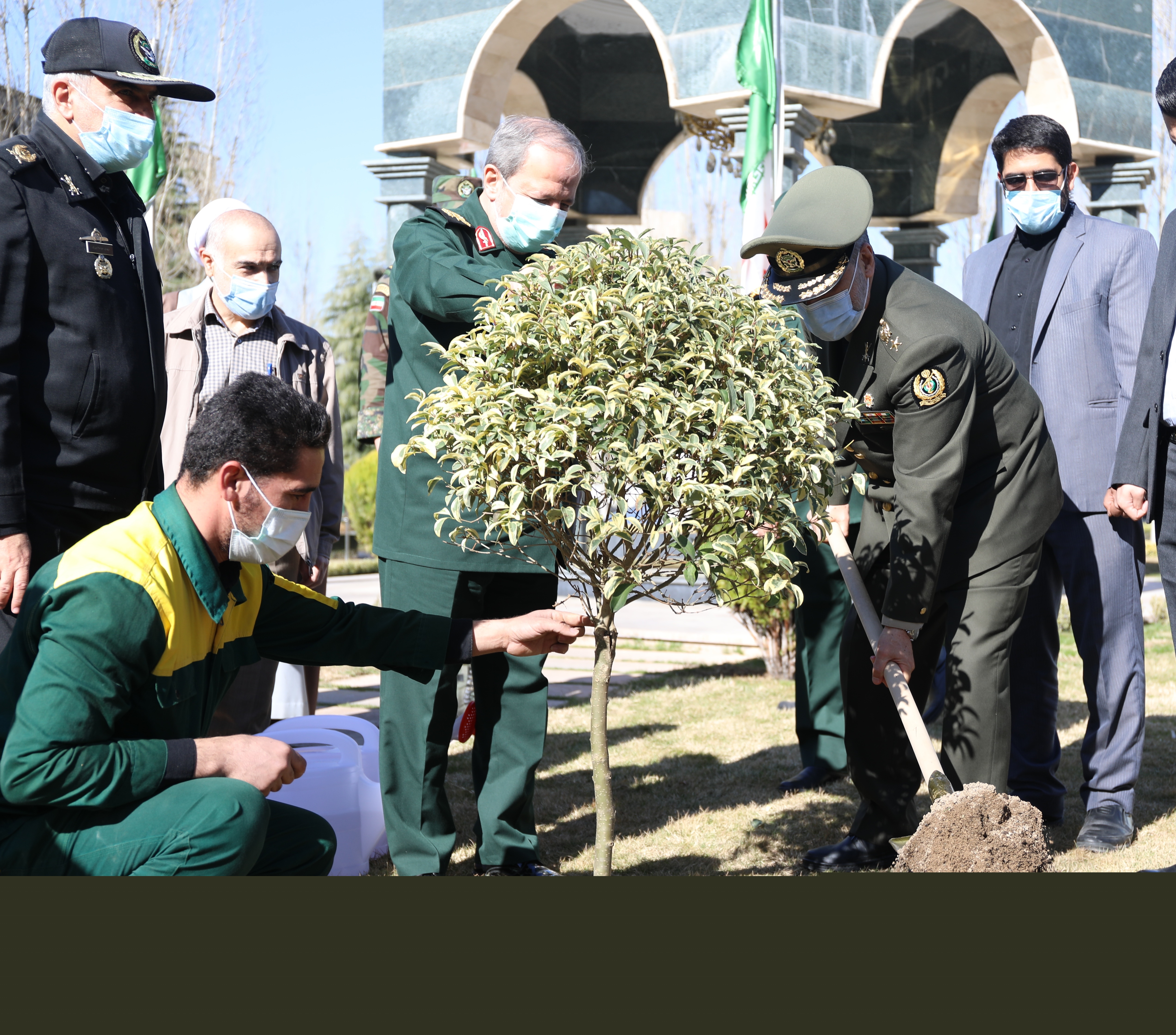 وزیر دفاع: آیین درختکاری، پشتوانهای از علایق ملی و سنت تاریخی مردمان ایران زمین است وزیر دفاع: آیین درختکاری، پشتوانهای از علایق ملی و سنت تاریخی مردمان ایران زمین است