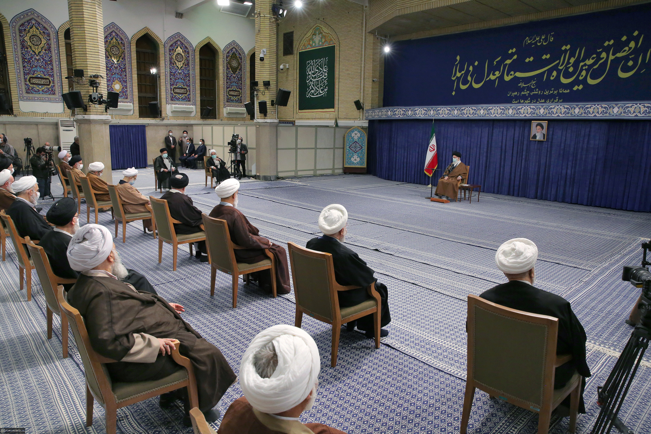 ایمان ملّی خیلی سرمایه‌ ارزشمندی است