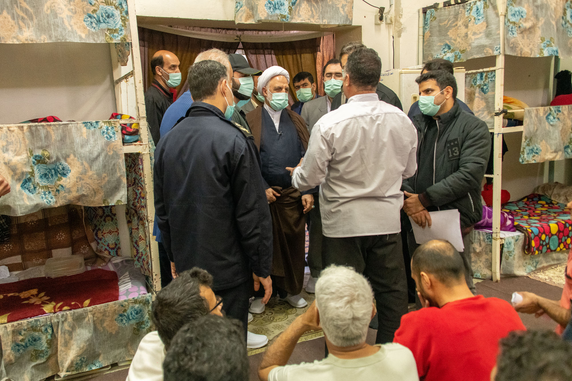 بازدید سه ساعته از پیش اعلام نشده حجتالاسلام والمسلمین محسنی اژهای از زندان ساری در ساعات تحویل سال ۱۴۰۱ / رئیس عدلیه: افرادی که در محیط زندانها مسئول مواجهه با خانواده زندانیان هستند باید از آموزش لازم برخوردار باشند و با سعهصدر با خانواده زندانیان مواجه شوند بازدید سه ساعته از پیش اعلام نشده حجتالاسلام والمسلمین محسنی اژهای از زندان ساری در ساعات تحویل سال ۱۴۰۱ / رئیس عدلیه: افرادی که در محیط زندانها مسئول مواجهه با خانواده زندانیان هستند باید از آموزش لازم برخوردار باشند و با سعهصدر با خانواده زندانیان مواجه شوند