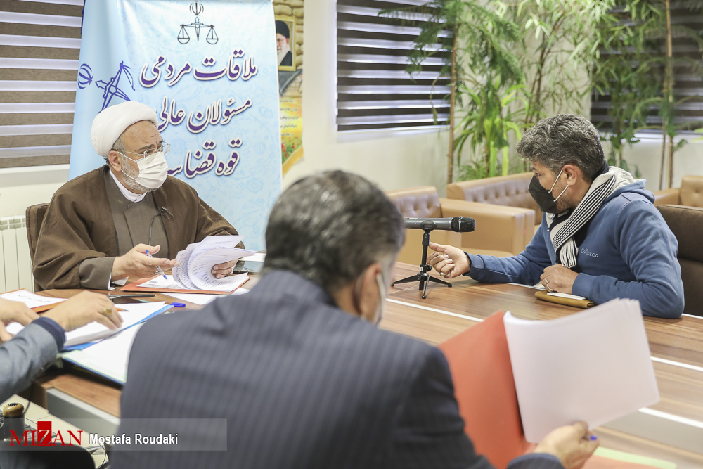 انجام بیش از یک میلیون ملاقات مردمی توسط مقامات قضایی در کل کشور در دوران تحول و تعالی/ ارتباط بیواسطه با مردم در صدر اولویت های دستگاه قضا طی ماه های گذشته/ از ملاقات های مردمی شخص رئیس قوه قضاییه تا حضور تمام مسئولان عالی قضایی در مرکز ارتباطات مردمی دستگاه قضا انجام بیش از یک میلیون ملاقات مردمی توسط مقامات قضایی در کل کشور در دوران تحول و تعالی/ ارتباط بیواسطه با مردم در صدر اولویت های دستگاه قضا طی ماه های گذشته/ از ملاقات های مردمی شخص رئیس قوه قضاییه تا حضور تمام مسئولان عالی قضایی در مرکز ارتباطات مردمی دستگاه قضا