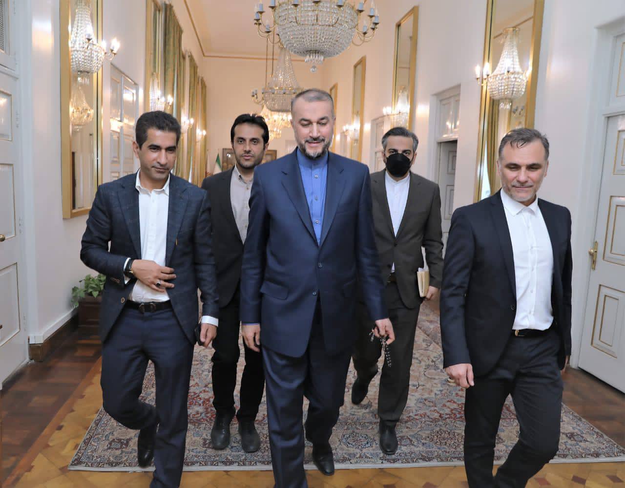 دیدار سرپرست فدراسیون فوتبال با وزیر امور خارجه دیدار سرپرست فدراسیون فوتبال با وزیر امور خارجه